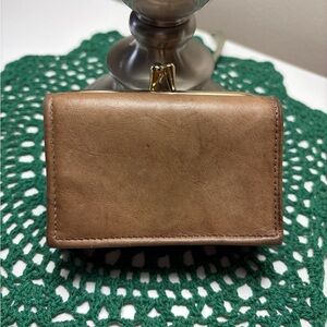 EUC Vintage Womens  Brown Leather Wallet trifold